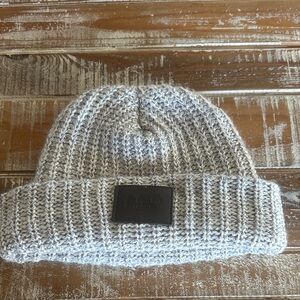 Outdoor Knit Beanie in Light Gray